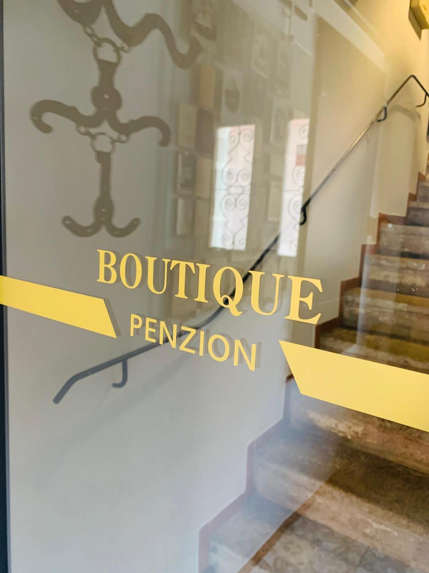 Boutique Apartments U Rolanda, Mikulasske Namesti ズノイモ エクステリア 写真