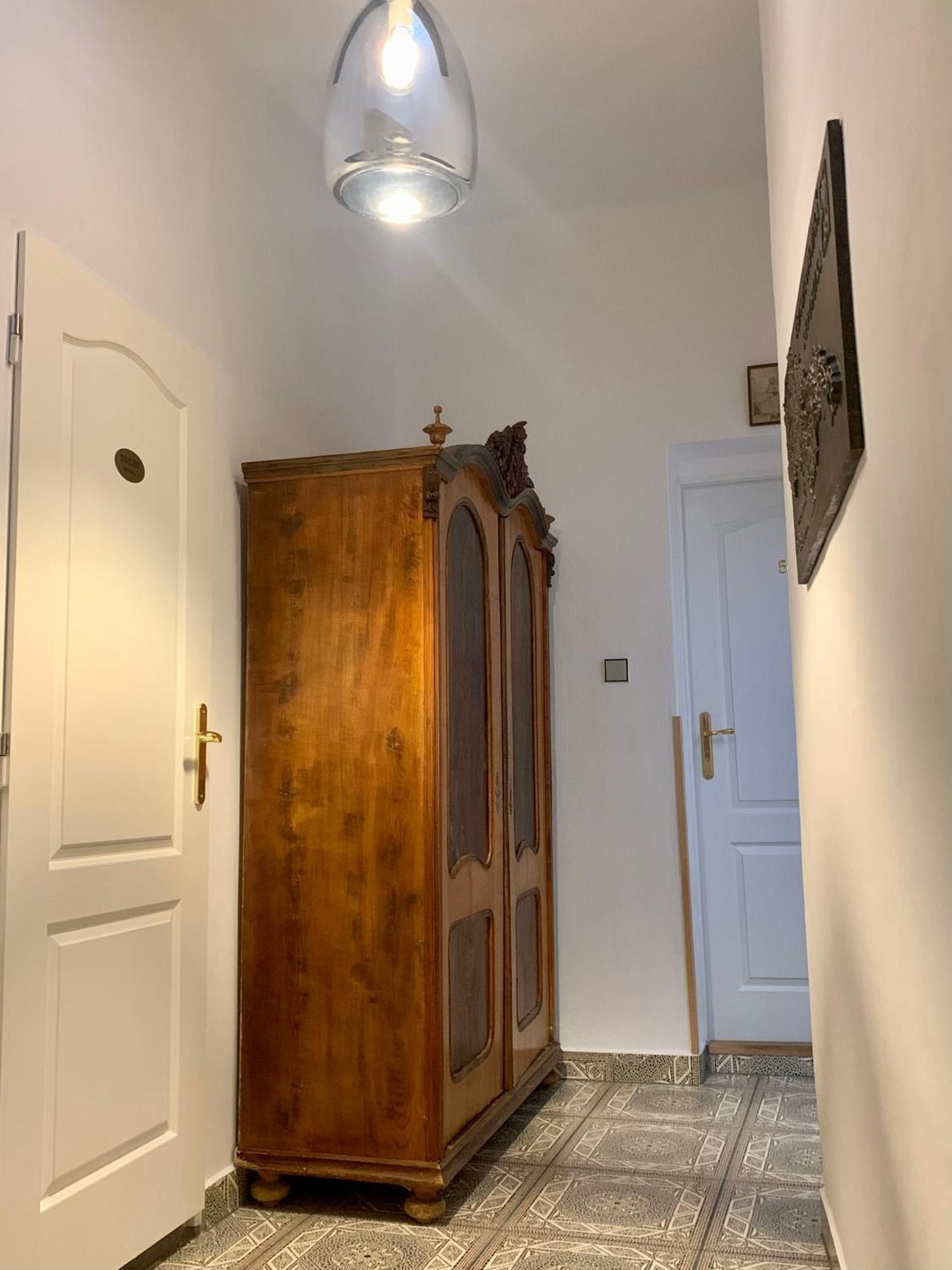 Boutique Apartments U Rolanda, Mikulasske Namesti ズノイモ エクステリア 写真