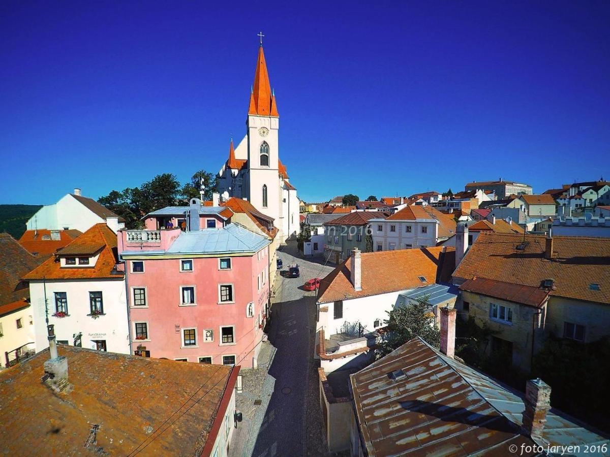 Boutique Apartments U Rolanda, Mikulasske Namesti ズノイモ エクステリア 写真